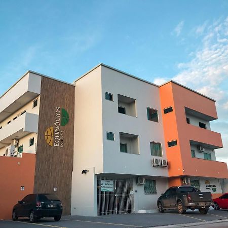 Hotel Equinocios Essential Barcarena Esterno foto